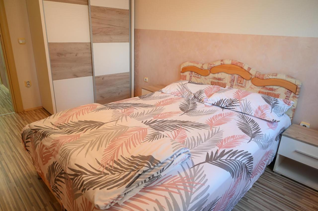 Mb Apartments Ягодина Екстериор снимка