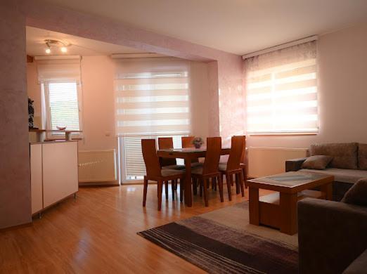 Mb Apartments Ягодина Екстериор снимка