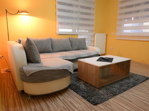 Mb Apartments Ягодина Екстериор снимка