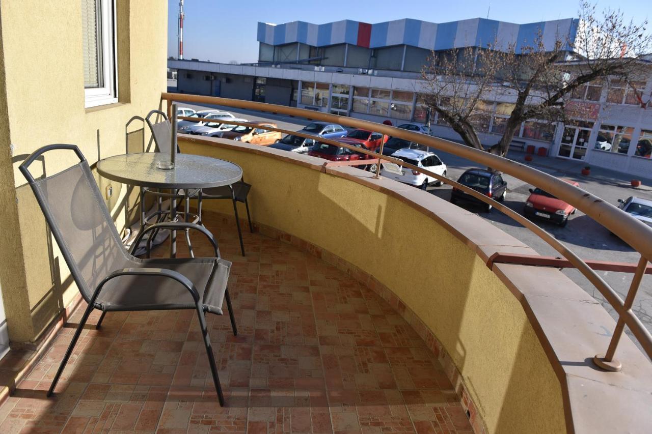 Mb Apartments Ягодина Екстериор снимка